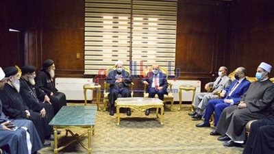 بحضور رجال الأزهر والكنيسة.. رئيس جامعة بني سويف يستقبل مفتي الديار المصرية