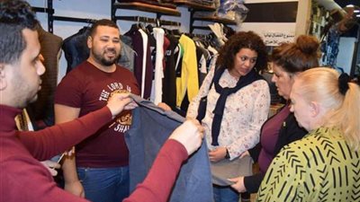 وفد مدينة هيلدسهايم الألمانية يختتم زيارته للمنيا بجولة في الشوارع والأسواق