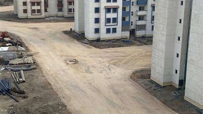 محافظ بورسعيد يوجه برصف الطرق الداخلية بمشروعات الإسكان في بور فؤاد