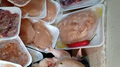 ضبط مخزن به 2.5 طن لحوم ودواجن مجهولة المصدر بالمرج