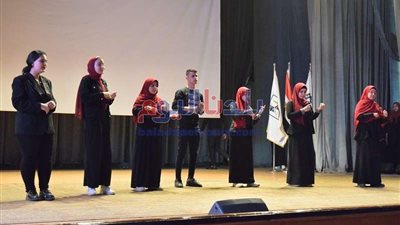 رئيس جامعة بني سويف يشهد احتفالية 