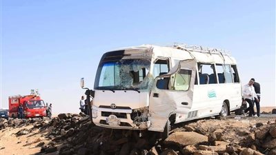 مصرع وإصابة 46 شخصا في حادثين متفرقين بطريق مطروح - سيوة