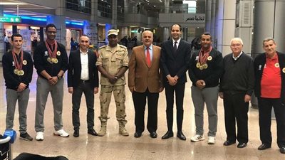 وفد رسمي من وزارة الرياضة يستقبل أبطال الرماية بعد فوزهم ببطولة إفريقيا