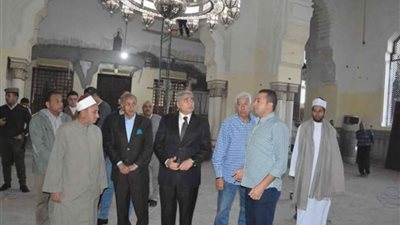 محافظ المنيا يتابع أعمال التطوير والصيانة بمسجد الفولي