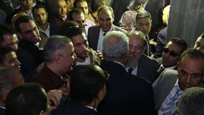 منتصر الزيات يدلي بصوته في عمومية المحامين