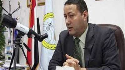 رئيس البحوث الفلكية يكشف تفاصيل جديدة بشأن خسوف القمر