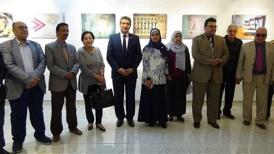 افتتاح معرضي 