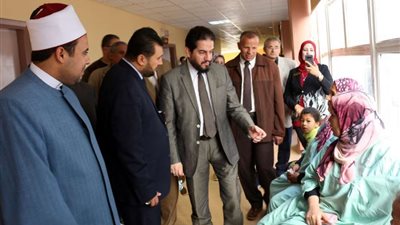 وفد من مشيخة الأزهر في زيارة لمستشفى الأطفال بجامعة المنصورة