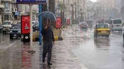 أمطار غزيرة تغزو الاسكندرية.. والمحافظ يرفع حالة الطوارئ