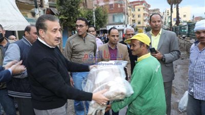 محافظ المنوفية يتفقد أعمال شفط تجمعات الأمطار بشوارع شبين الكوم