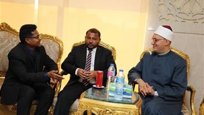 أمين مجمع البحوث الإسلامية يلتقي وفدا من جزر المالديف (صور)