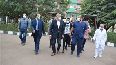 محافظ القليوبية يتفقد مشروعات مدينة الخانكة
