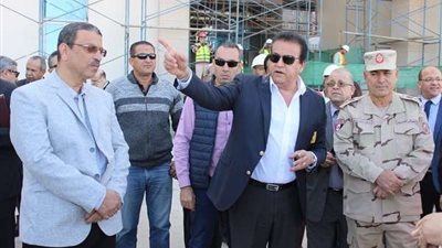وزير التعليم العالي يتفقد منشآت جامعة العلمين الدولية للعلوم والتكنولوجيا