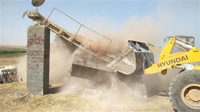 إزالة 130 حالة تعد واسترداد 1836 فدان بمركز منفلوط بأسيوط