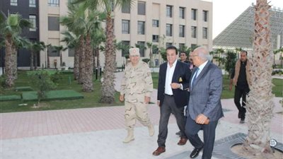 وزير التعليم العالي يتفقد منشآت الجامعة المصرية اليابانية للعلوم والتكنولوجيا