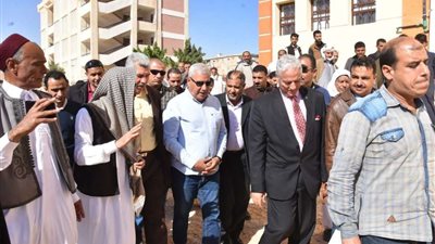 تفاصيل زيارة محافظ مطروح الميدانية لمدينة السلوم غرب المحافظة