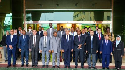 بالصور|ميناء الإسكندرية يستقبل 16 دولة من السفراء والدبلوماسية