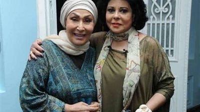 إسعاد يونس: في محاولات مستميتة للعودة إلي مصر حتى أكون في وداع سهير البابلي