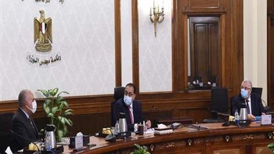 مدبولي يتابع إزالة التعديات على المجاري المائية والأراضي الزراعية