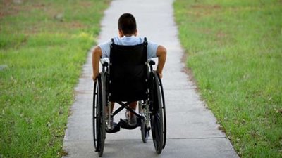 مواطن مبتور الأرجل يناشد وزيرة التضامن استخراج بطاقة خدمات متكاملة له