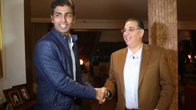 السفير المصري في تونس يرسل تحياته لمحمود الخطيب