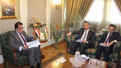 وزير التعليم العالي يبحث سبل التعاون العلمي والبحثي مع جمهورية طاجيكستان