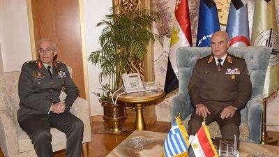 الفريق محمد فريد يلتقي قائد القوات البرية اليونانية