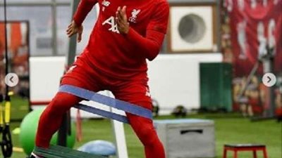 قبل موقعة نابولي.. صلاح يظهر في مران ليفربول