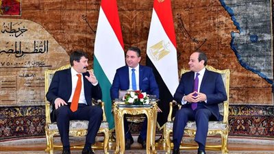 السيسي يبحث مع رئيس المجر سبل تطوير قطاع السكك الحديدية (صور)