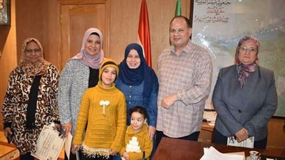 لقاء الوداع.. محافظ الفيوم السابق يكرم العاملين بديوان المحافظة