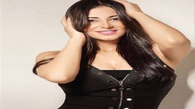 شاهد.. إنجي خطاب تفاجئ جمهورها بإطلالة مميزة