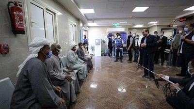 عاجل.. جولة تفقدية لـ الرئيس السيسي بوحدة صحة الاسرة بالشهامة بأسوان
