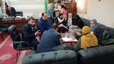 اجتماع تنسيقي لتنظيم ندوات ودورات مجانية عن التحول الرقمي بمركز الشهداء