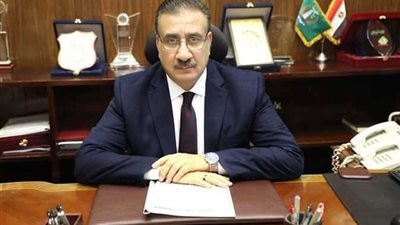 أبو ليمون: متابعات دورية لأعمال الرصف والتطوير بنطاق المحافظة ويشدد على التواجد الميدانى