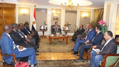 وزير التعليم العالي يؤكد ضرورة الحوار وتبادل الخبرات الإفريقية في مجال الفضاء