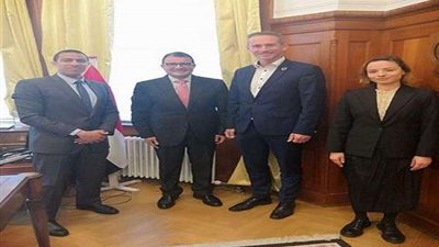 سفير مصر بكوبنهاجن يلتقي المبعوث الدانماركي لشئون مجلس الأمن