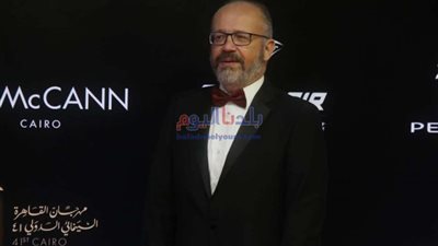 بعد ختام فعاليات مهرجان القاهرة... شاهد أبرز أطلالات النجوم على السجادة الحمراء