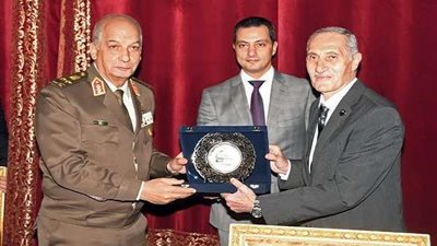 الفريق أول محمد زكي ‎يلتقي وفد من ‏مجلسي النواب والشيوخ.. صور