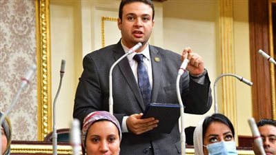 برلماني يطالب بإطلاق إسم احمد زيدان على إحدى قاعات المجلس