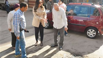 استعدادا للشتاء.. نائب محافظ البحيرة تتابع أعمال صيانة وتطهير صفايات المطر