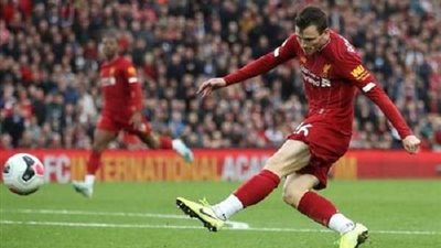 ليفربول يتخطى برايتون بصعوبة ويتصدر البريميرليج (فيديو)