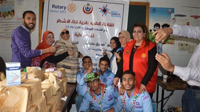 علاج 500 شخص في قافلة طبية بالجيزة (صور)