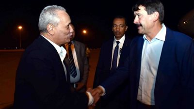 رئيس المجر يصل إلى الأقصر للقيام بجولات سياحية