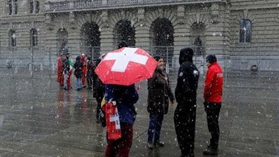 رصد أول حالة إصابة محتملة بالمتحور 