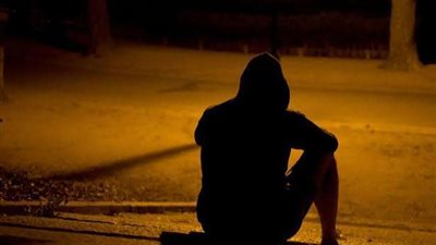 بعد وقوع حادثتين خلال شهر.. لماذا يقدم الشباب على الانتحار؟