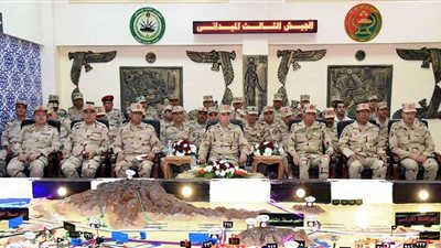 رئيس الأركان يتفقد مشروع مراكز القيادة 