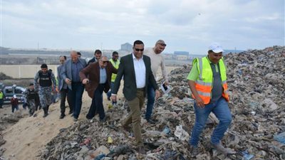 محافظ الدقهلية يتفقد مصانع التدوير بسندوب والسنبلاوين