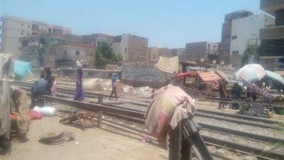 النيابة تحقق في مصرع شخص أسفل عجلات قطار شبين القناطر