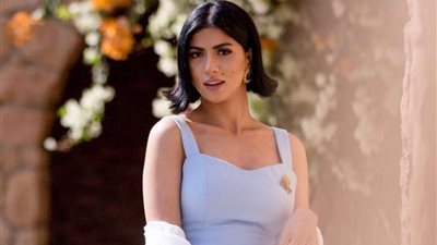 كارولين عزمي تعلن انفصالها بعد شهور من ارتباطها