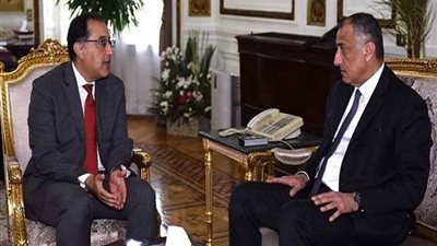 تنفيذا لتوجيهات الرئيس.. الحكومة والبنك المركزي يبحثان تفاصيل مبادرة دعم الصناعة